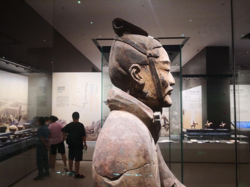 Xi'an: Private Half-Day Terracotta Warriors Tour with Pickup - Entrance fees included, but meals aren’t: how to budget