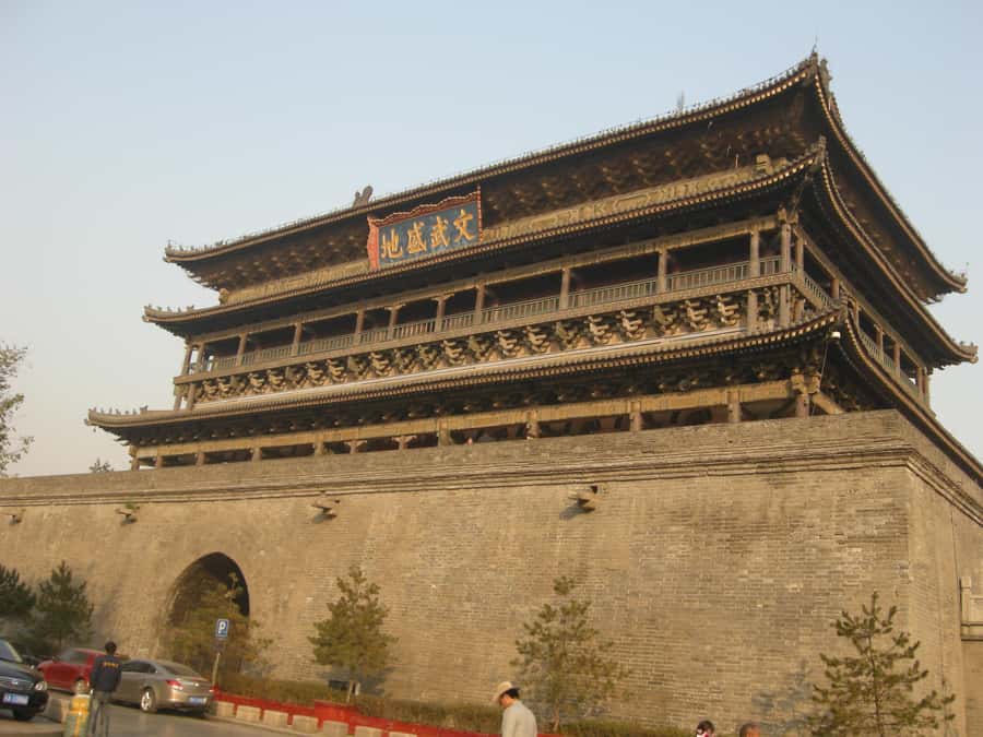 Xi'an: Terra-Cotta Warriors Entry with Optional Guide - Guided versus self-guided: which style fits your brain?