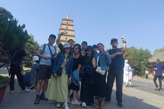 Xi'an: Terracotta Army, Big Goose Pagoda & City Wall Private Tour - Guide vs. driver: what changes, and what stays the same