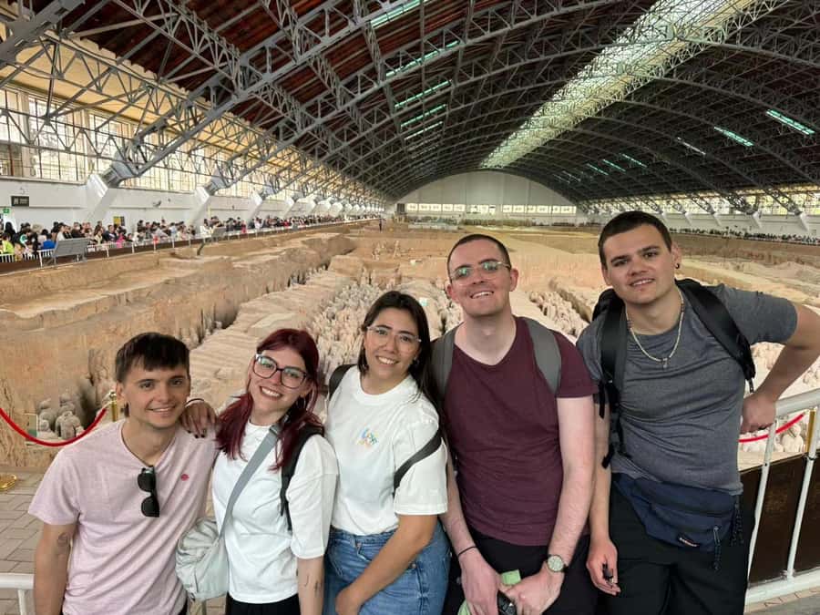 Xi'an: Terracotta Army Mini-Bus Tour with Options - Logistics Reality Check: Pickup Limits and Group Timing