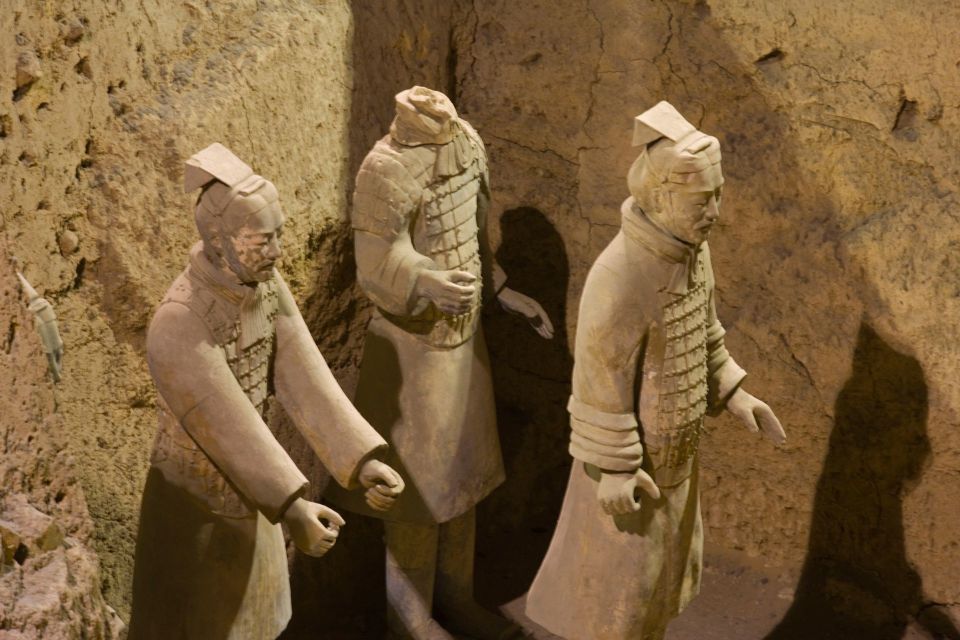Xi'an: Terracotta Warriors Private Tour with Optional Lunch - Pits 2 and 3: Infantry, Cavalry, and Officers (Not Just More Soldiers)