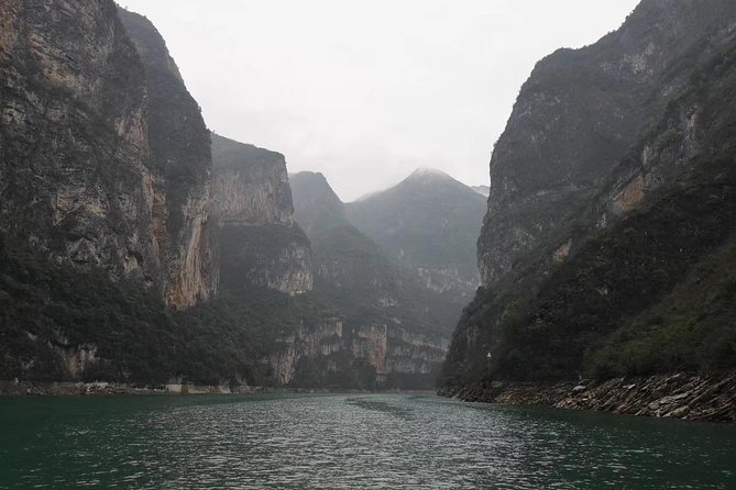 Yangtze River Cruise from Chongqing to Yichang Downstream in 4 Days 3 Nights - On-board life: cabins, meals, and the ship reality check