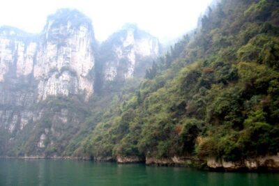 Yangtze River Cruise from Yichang to Chongqing Upstream in 5 Days 4 Nights - The River Days: Dam, Gorges, and Shore Excursions That Actually Change the View