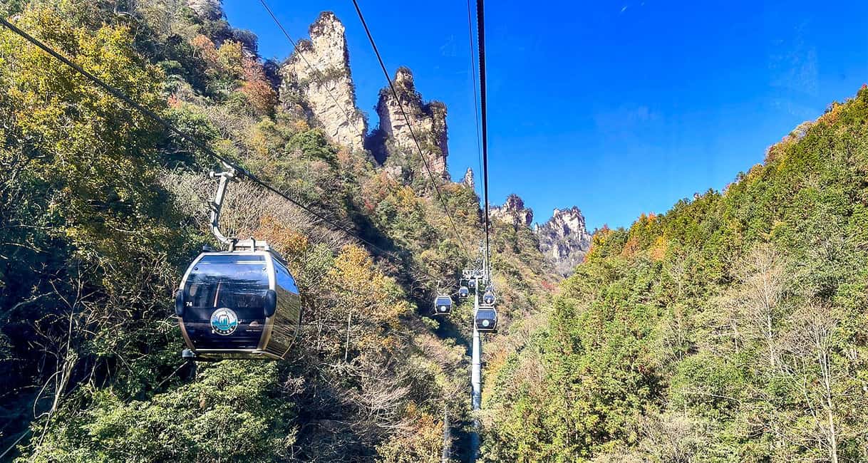 Zhangjiajie: Mini Group Day Tour with Bailong Elevator - Zhangjiajie in One Day: why this mini-group setup makes sense