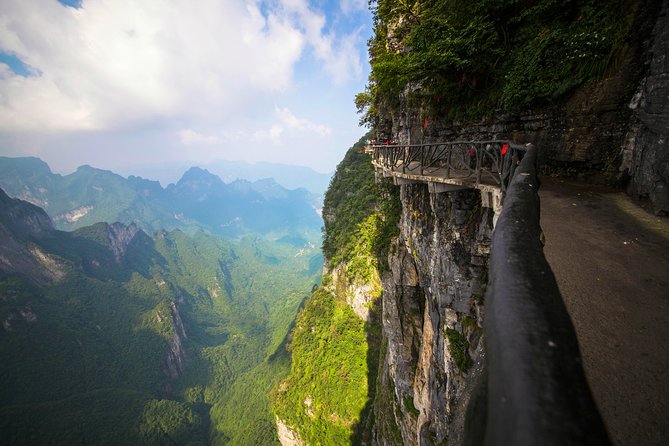 Zhangjiajie Tianmen & Glass Bridge Private All-Inclusive Tour - 999 steps to Tianmen Cave: pace it, don’t race it
