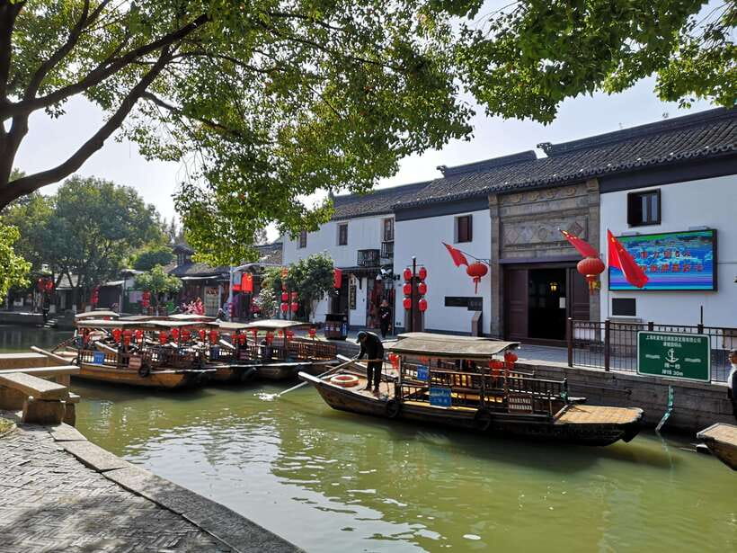 Zhujiajiao Water Village: Private Tour from Shanghai - Entering Zhujiajiao: Bridges, Historic Alleys, and Photo-Ready Streets